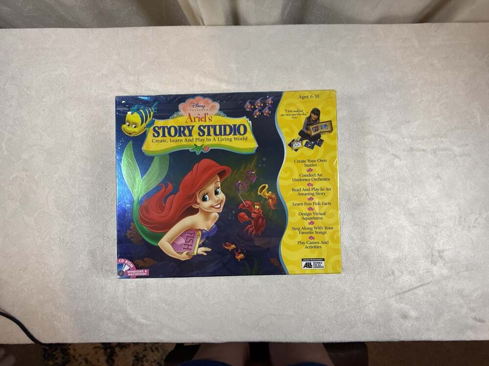 Disney Presents‎ Ariel's Story Studio CD-ROM PC/Mac Game Big Box